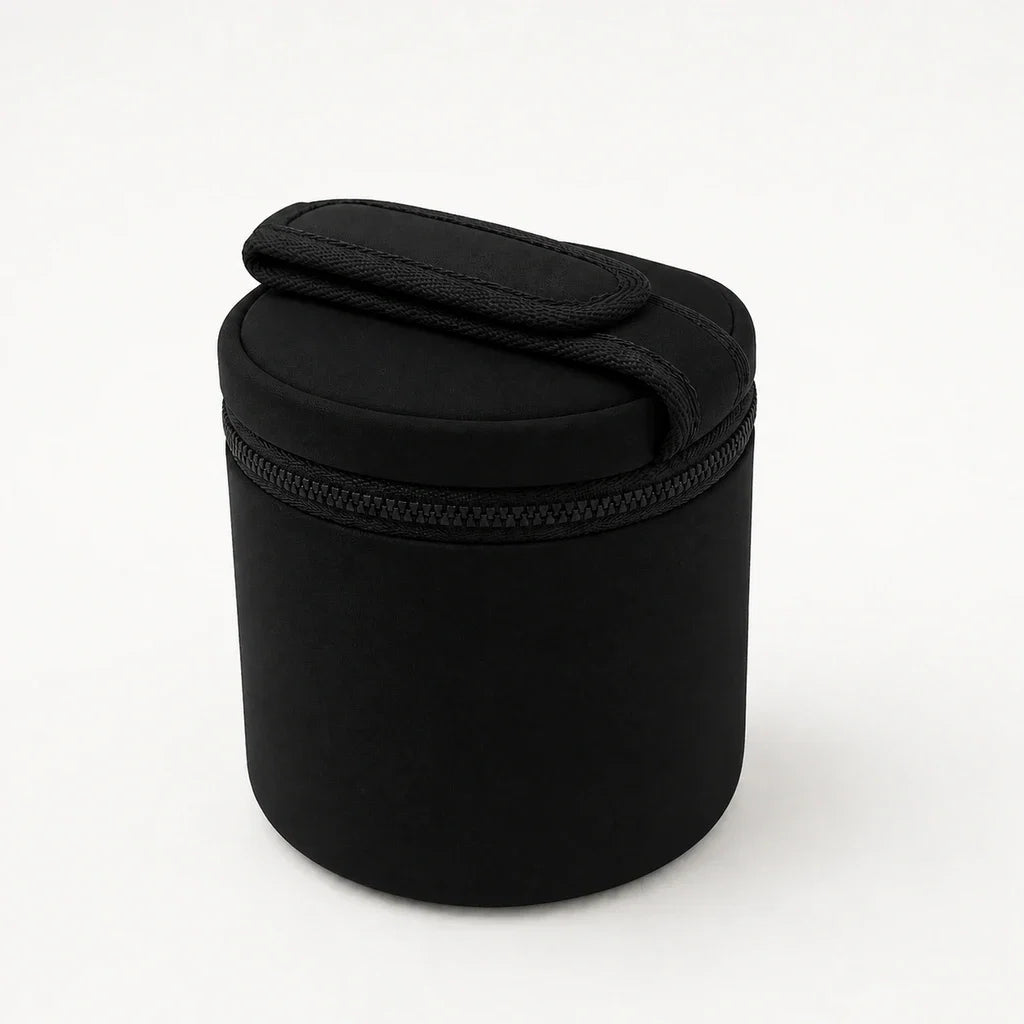Sac isotherme à biberon noir en néoprène, vue studio | NOLIERA
