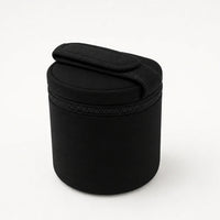 Sac isotherme à biberon noir en néoprène, vue studio | NOLIERA