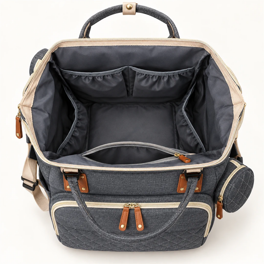 Intérieur vide du sac à dos à langer gris NOLIERA avec poches de rangement